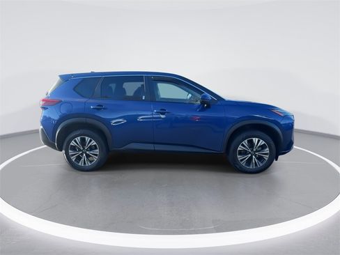 Used 2023 Nissan Rogue SV image 9