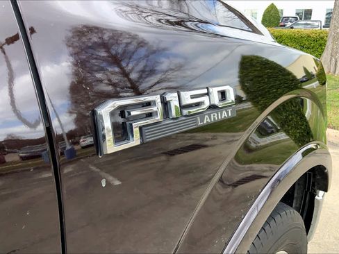 Used 2020 Ford F150 Lariat w/ Equipment Group 501A Mid image 29