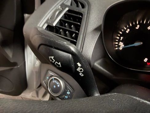 Used 2019 Ford Escape S image 31