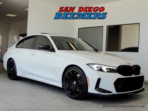 Used 2023 BMW 330i Sedan w/ M Sport Package RWD image 11