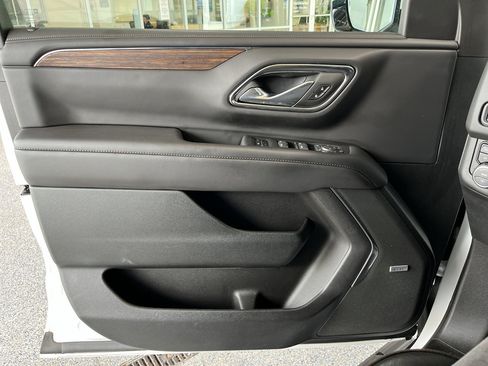 Used 2024 Chevrolet Tahoe High Country AWD/4WD image 30