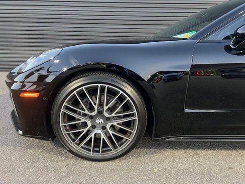 Certified 2024 Porsche Panamera 4 image 4