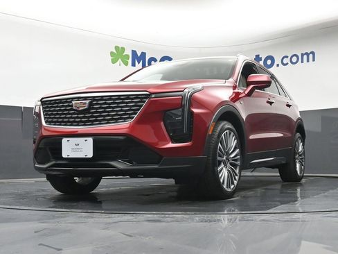 Certified 2025 Cadillac XT4 Premium Luxury w/ Technology Package AWD/4WD image 6
