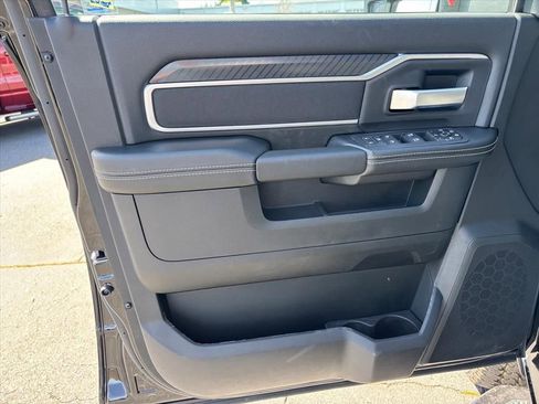 New 2026 RAM 2500 Big Horn AWD/4WD image 7