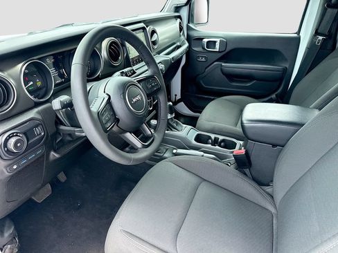 Used 2023 Jeep Wrangler Unlimited w/ Sun & Screen Package AWD/4WD image 25