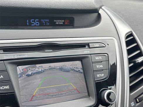 Used 2016 Hyundai Elantra Value Edition FWD image 22
