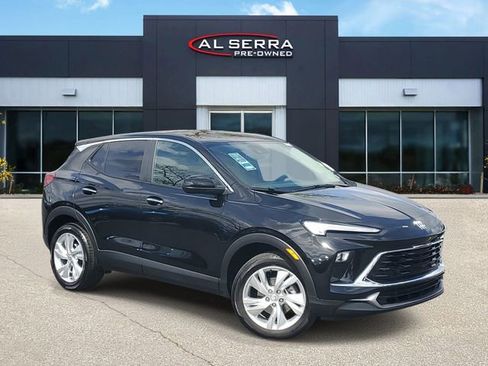 Certified 2024 Buick Encore GX Preferred w/ Comfort Package FWD image 1