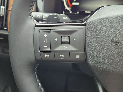 New 2026 Nissan Pathfinder Platinum FWD image 24