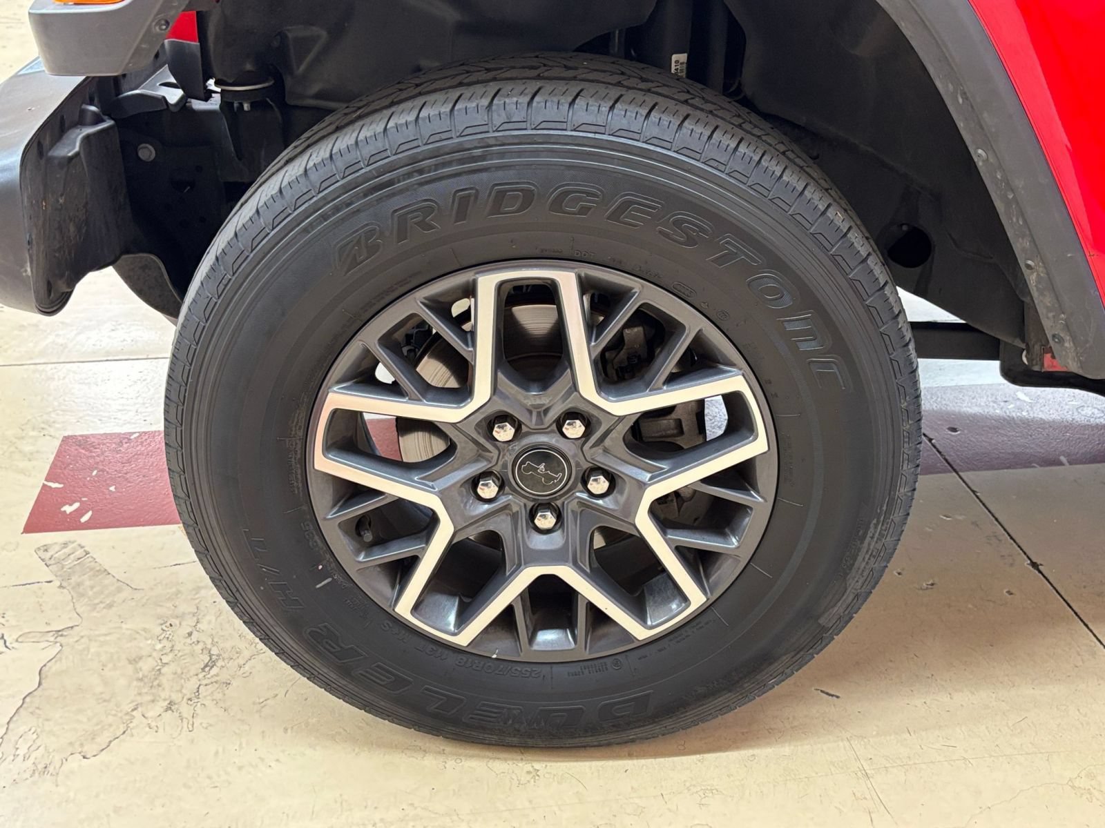 Used 2025 Jeep Wrangler Unlimited Sahara AWD/4WD image 29