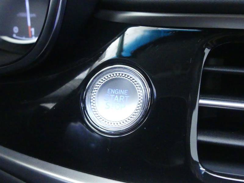 Used 2026 Genesis G70 2.5T RWD image 17