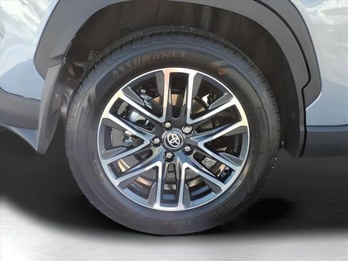 Certified 2026 Toyota Corolla Cross XLE image 7