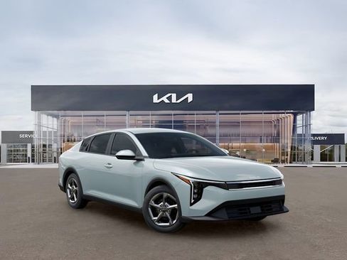 New 2026 Kia K4 FWD image 9