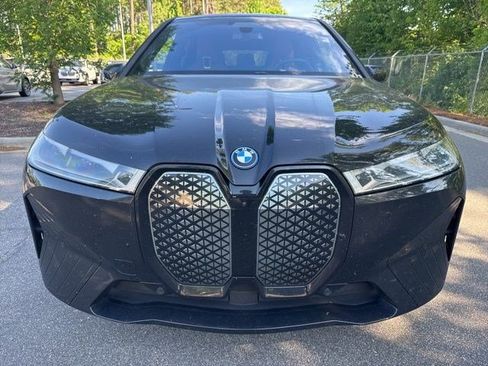 Used 2023 BMW iX xDrive50 w/ Premium Package image 9