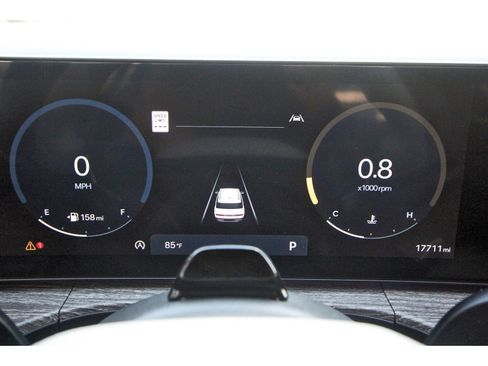 Used 2024 Hyundai Santa Fe Limited image 17