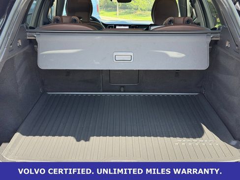 Certified 2023 Volvo XC60 B5 Plus AWD/4WD image 37