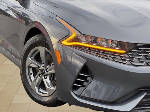 Used 2021 Kia K5 LXS image 41