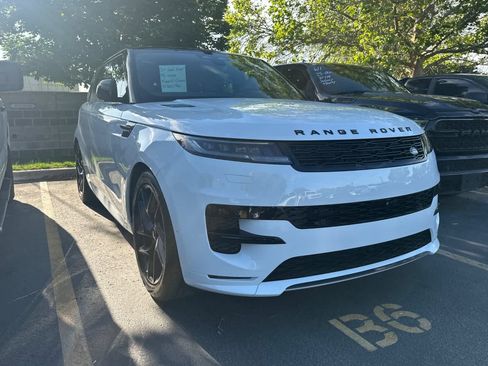 Used 2024 Land Rover Range Rover Sport Dynamic SE AWD/4WD image 3