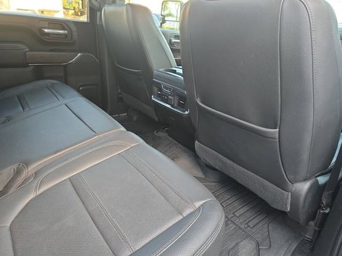 Used 2023 GMC Sierra 2500 Denali w/ Denali Ultimate Package image 11