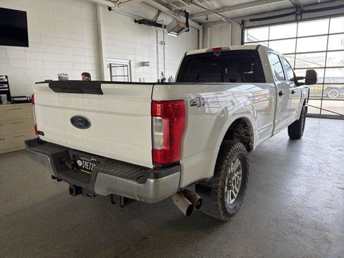 Used 2018 Ford F250 XL w/ Power Equipment Group AWD/4WD image 3