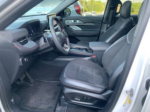 Used 2025 Ford Explorer ST w/ Sun And Sound Package AWD/4WD image 22