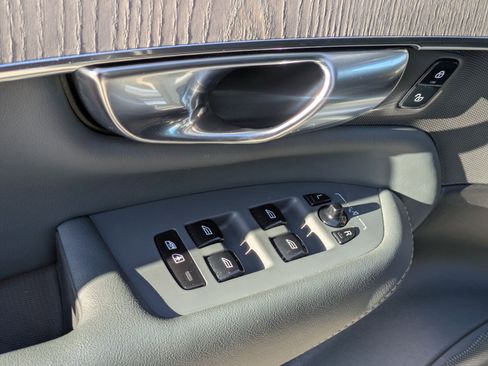 Used 2023 Volvo XC90 T8 Ultimate w/ Protection Package Premier image 12