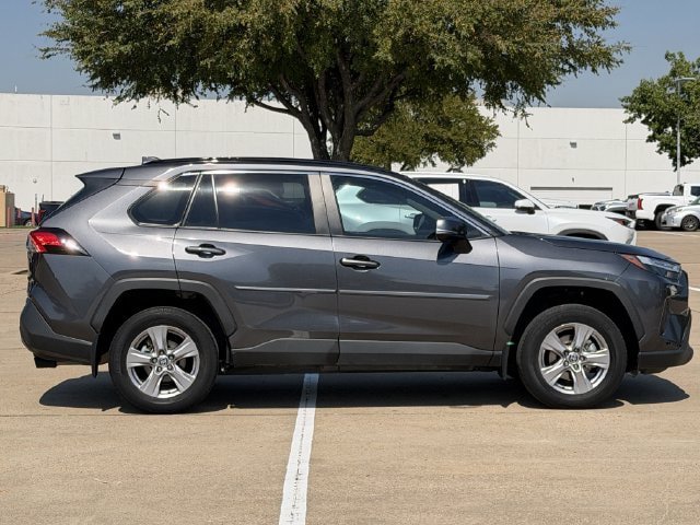 Used 2025 Toyota RAV4 XLE w/ Convenience Package FWD image 3