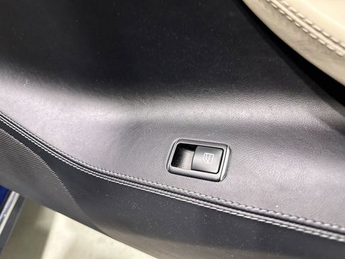 Used 2018 Tesla Model S 100D image 10