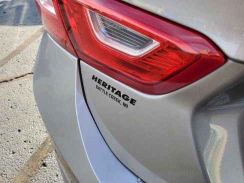 Used 2025 Chevrolet Malibu LT image 28