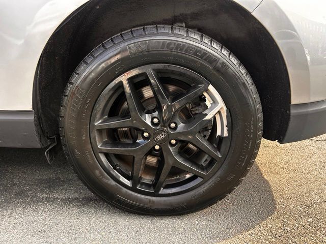 Used 2024 Ford Edge SEL AWD/4WD image 30