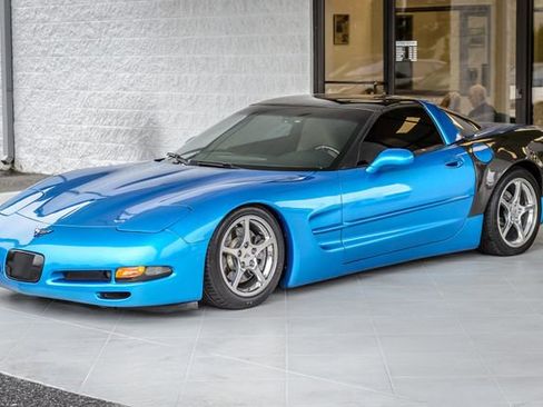 Used 2000 Chevrolet Corvette Coupe w/ Memory Pkg RWD image 6