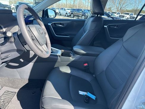Used 2024 Toyota RAV4 Limited image 9