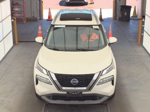Certified 2023 Nissan Rogue SV w/ SV Premium B Package AWD/4WD image 5