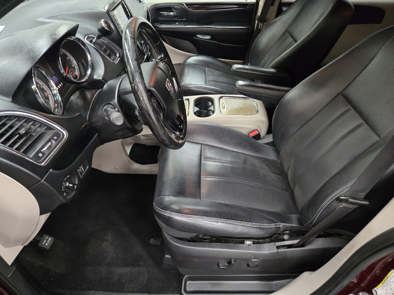 Used 2019 Dodge Grand Caravan SXT FWD image 7