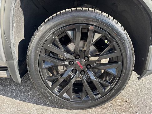 Used 2020 GMC Sierra 1500 Denali w/ Denali Ultimate Package image 9