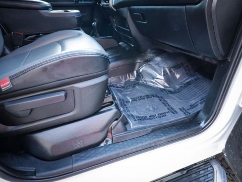 Used 2022 RAM 2500 Tradesman w/ Chrome Appearance Group image 24