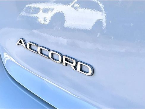 Used 2023 Honda Accord Touring image 9