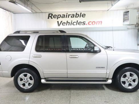 Used 2006 Ford Explorer Limited AWD/4WD image 4