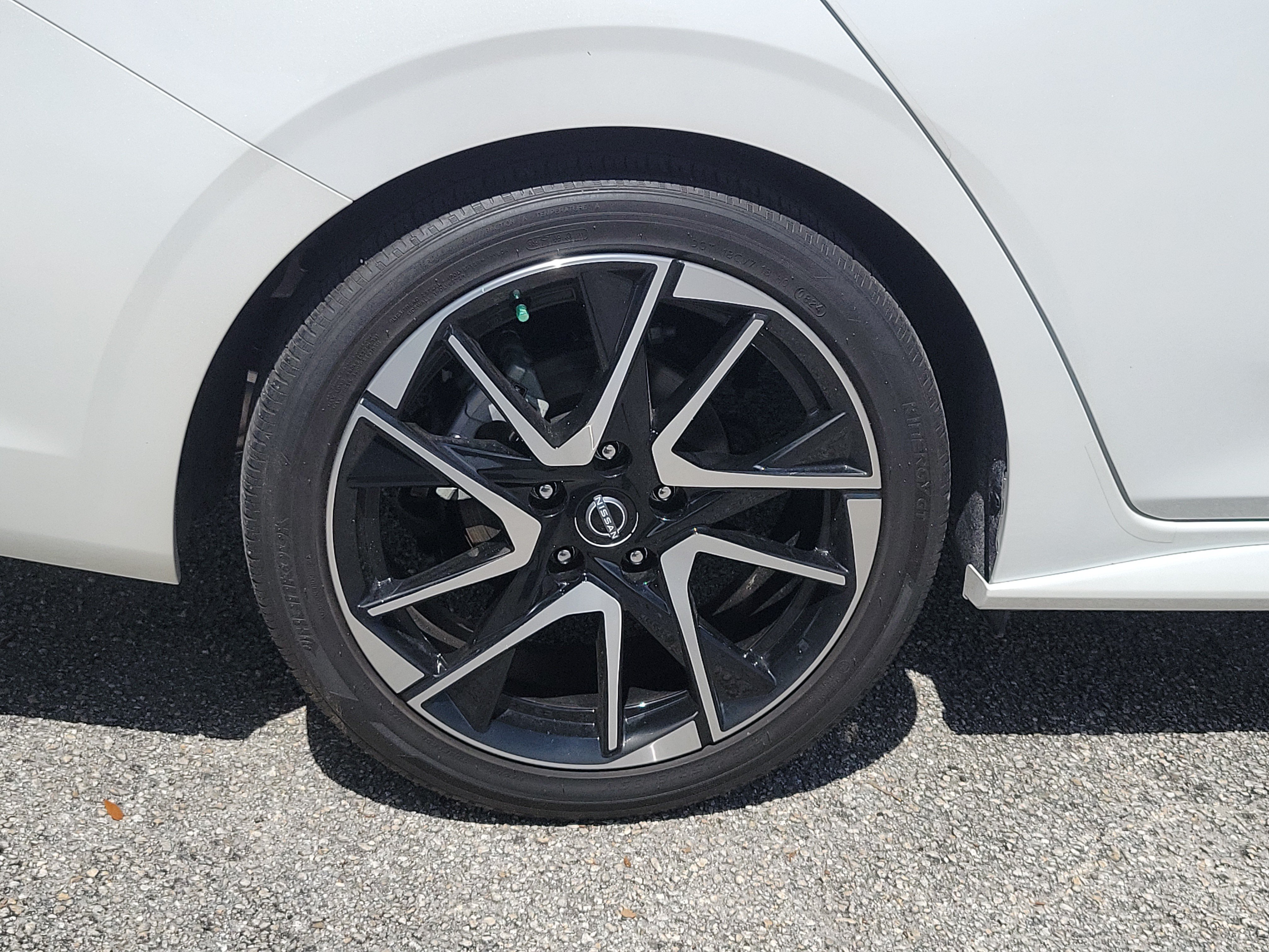 Used 2024 Nissan Sentra SR FWD image 5
