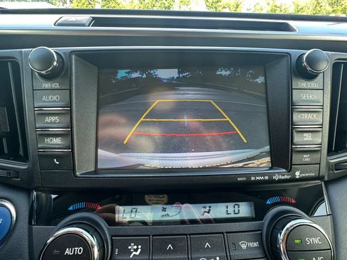 Used 2016 Toyota RAV4 XLE AWD/4WD image 15