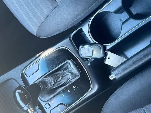 Used 2018 Kia Forte S w/ S Technology Plus Package image 16