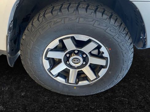 Used 2023 Toyota 4Runner TRD Off-Road Premium image 27