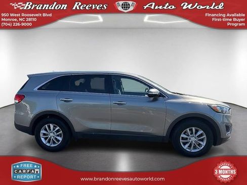 Used 2018 Kia Sorento L FWD image 4