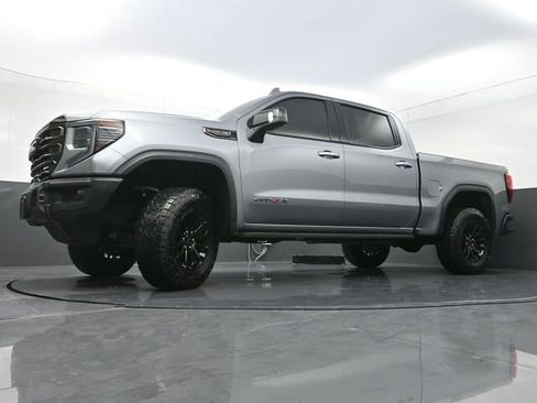Used 2023 GMC Sierra 1500 AT4X image 32