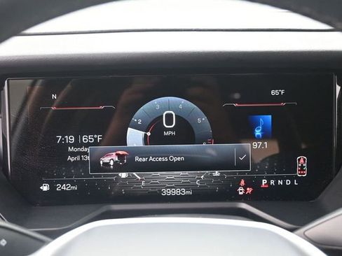 Used 2024 GMC Acadia Elevation FWD image 19