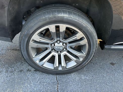 Used 2019 GMC Yukon Denali w/ Denali Ultimate Package image 35