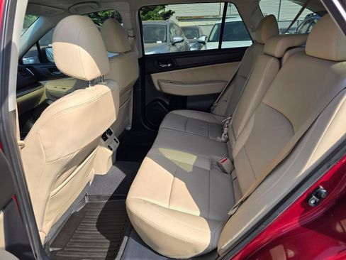 Used 2019 Subaru Outback 2.5i Limited AWD/4WD image 17
