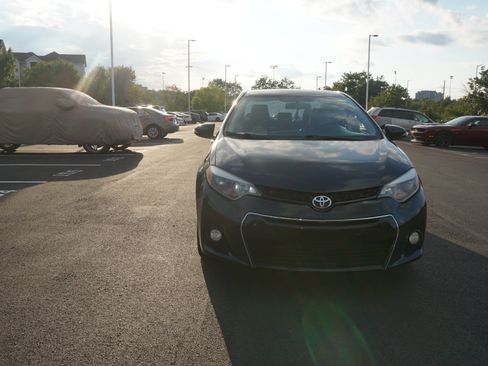 Used 2015 Toyota Corolla S FWD image 2