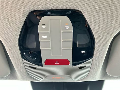 Used 2025 Kia K4 LXS image 16