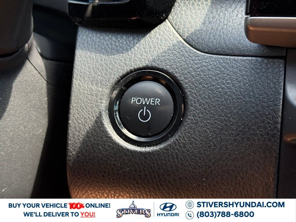Used 2025 Toyota Camry LE FWD image 34