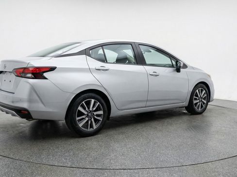 Used 2025 Nissan Versa SV FWD image 9